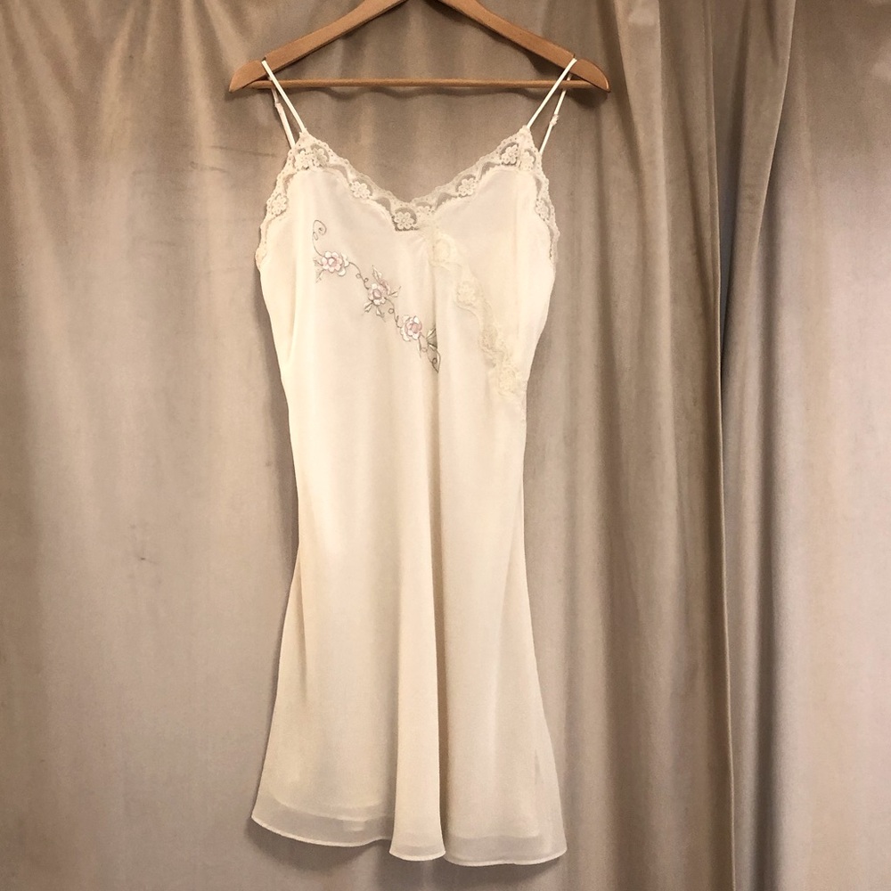 Lord & Taylor Slip Dress Lingerie Nightgown Cream White Lace Trim medium